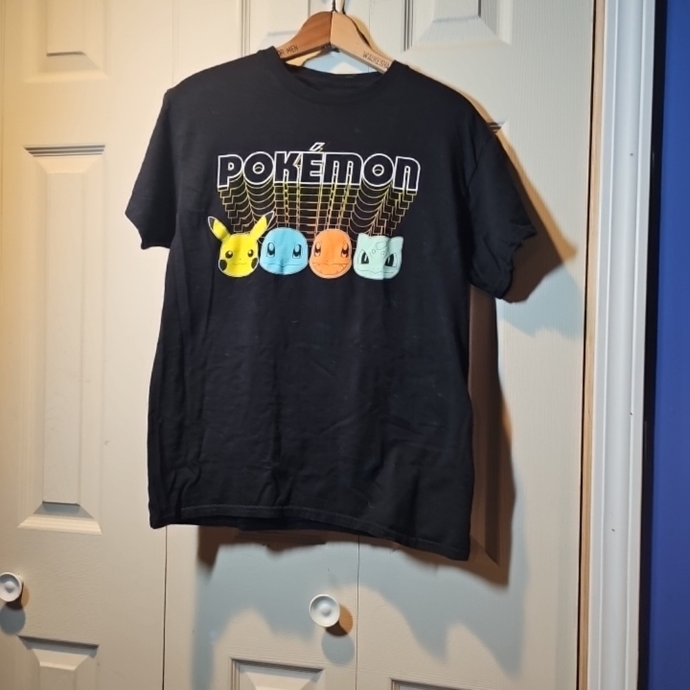 Black Pokémon Graphic T-Shirt Size Mediun